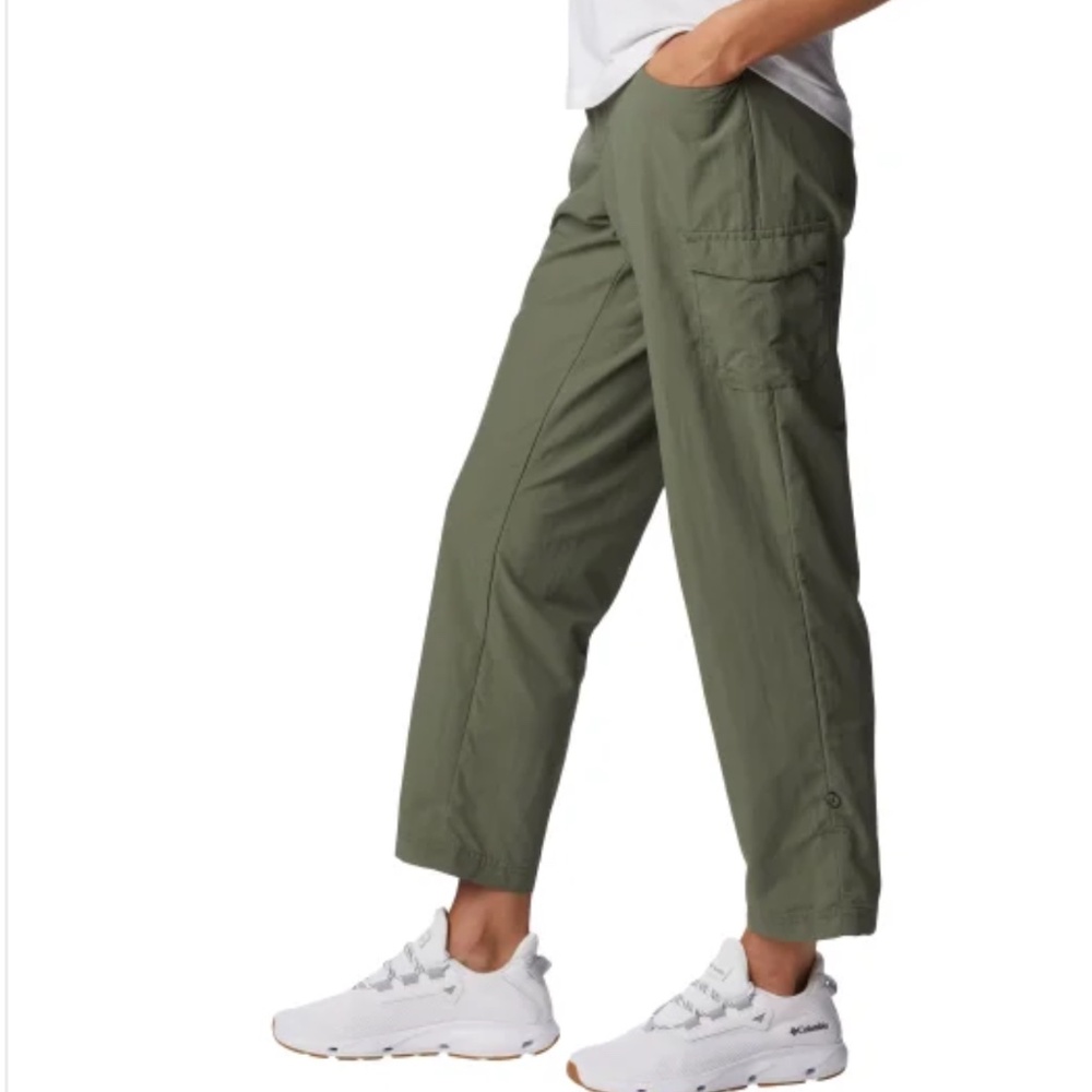 Columbia Ladies' Roll-Up Pant / Capri, Size XL,  olive green, NWT